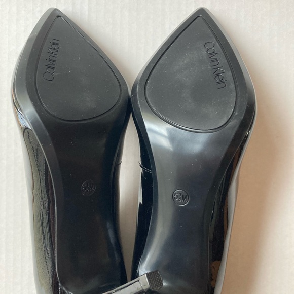 Calvin Klein gayle pointy toe stiletto pumps New - Picture 7 of 10